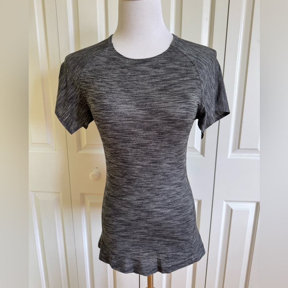 LULULEMON Women Gray T-Shirt XS